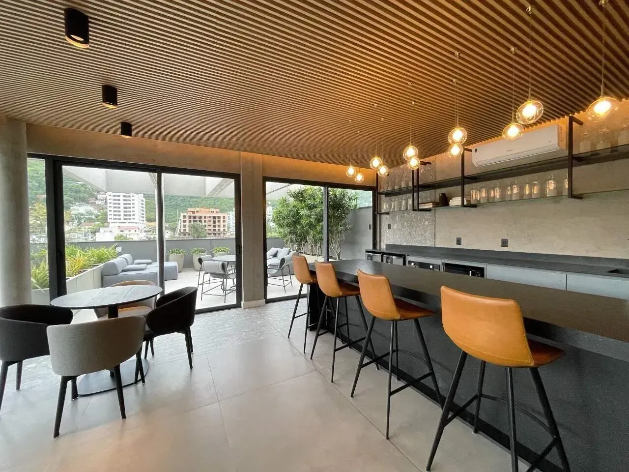 Furnished 61 m² apartment with 1 bedroom and terrace — photo 12