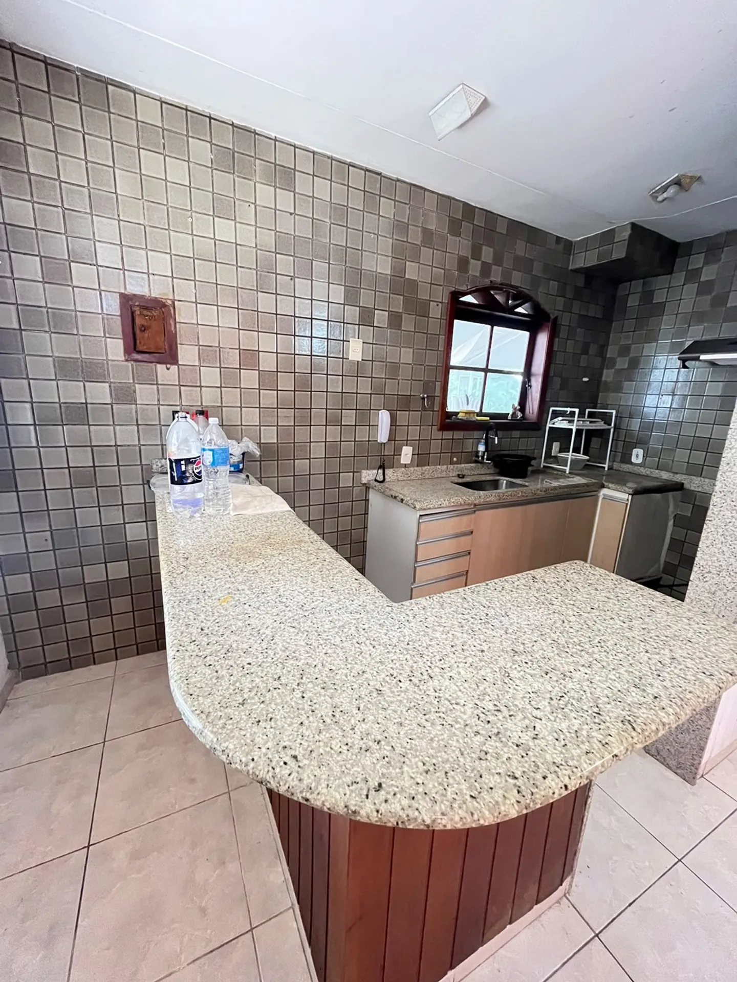 Casa mobiliada, 200 m², com varanda gourmet
