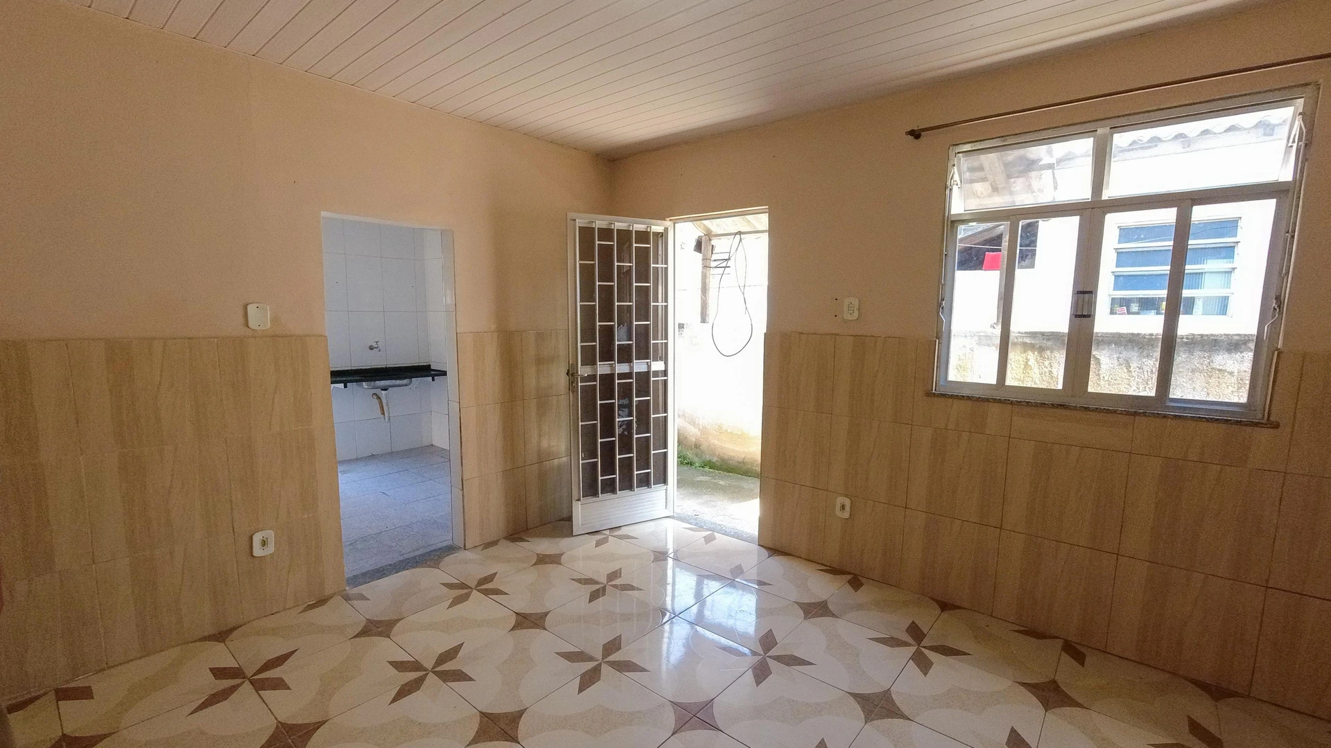 House with 1 bedroom and a private garden