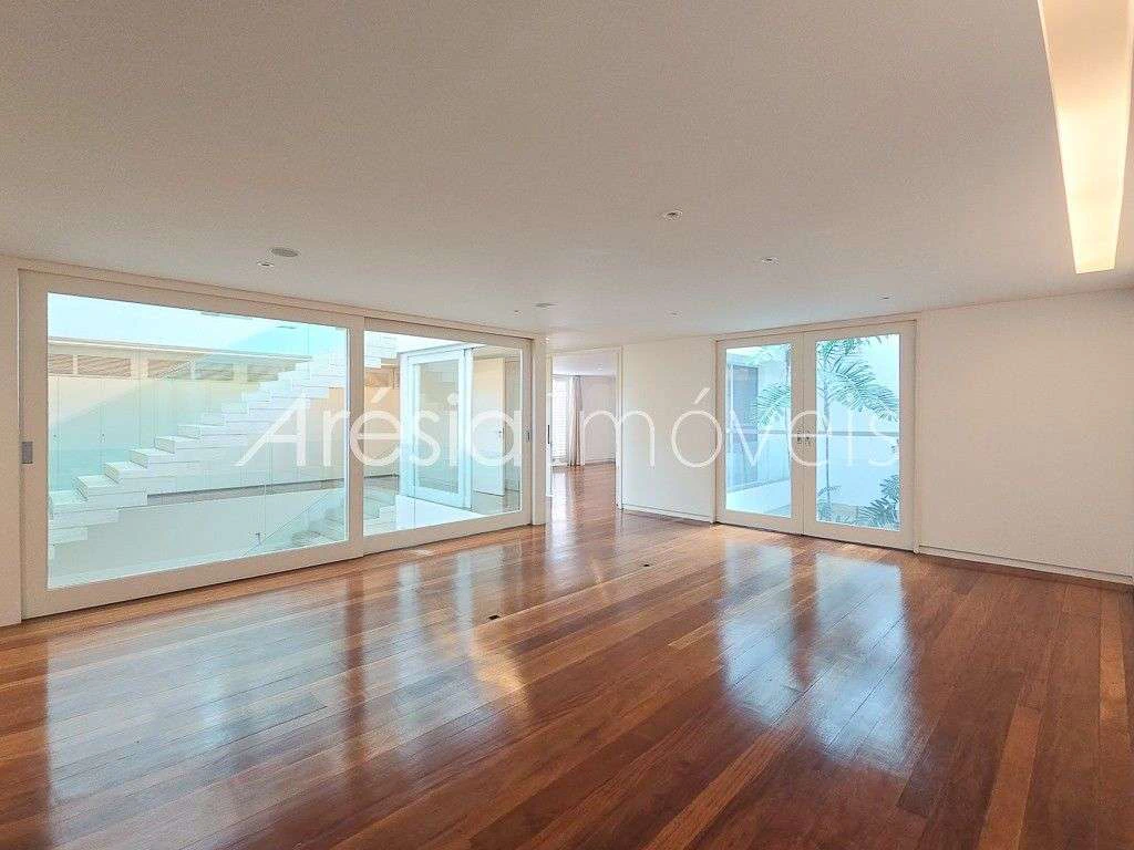 House with 3 en-suite bedrooms and 8 bathrooms 1100 m² — photo 11