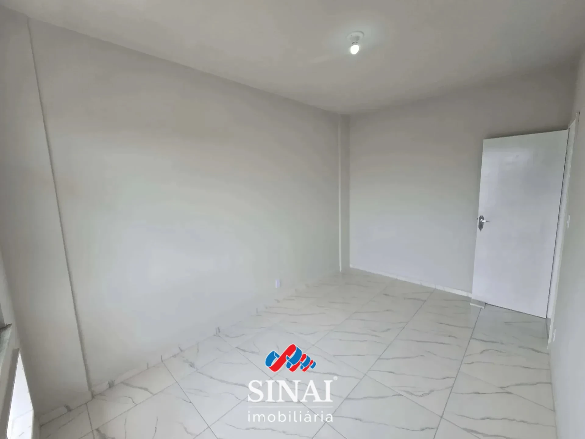2-bedroom apartment, 77 m² — photo 2