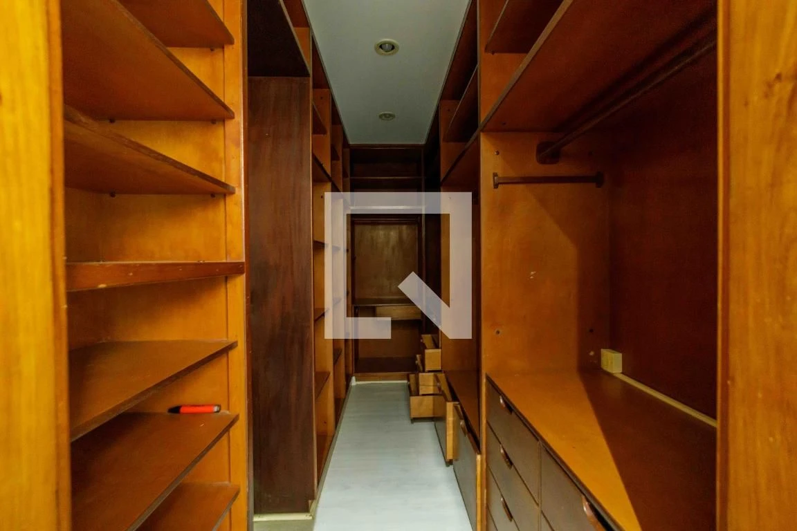 Ванна та 4 спальні: квартира 360 м² — photo 20