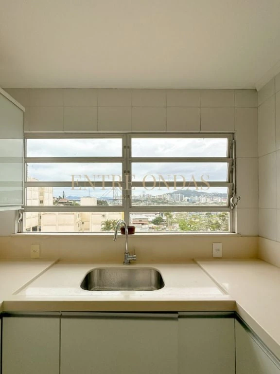 Private pool in a 3-bedroom house, 250 m² — photo 8