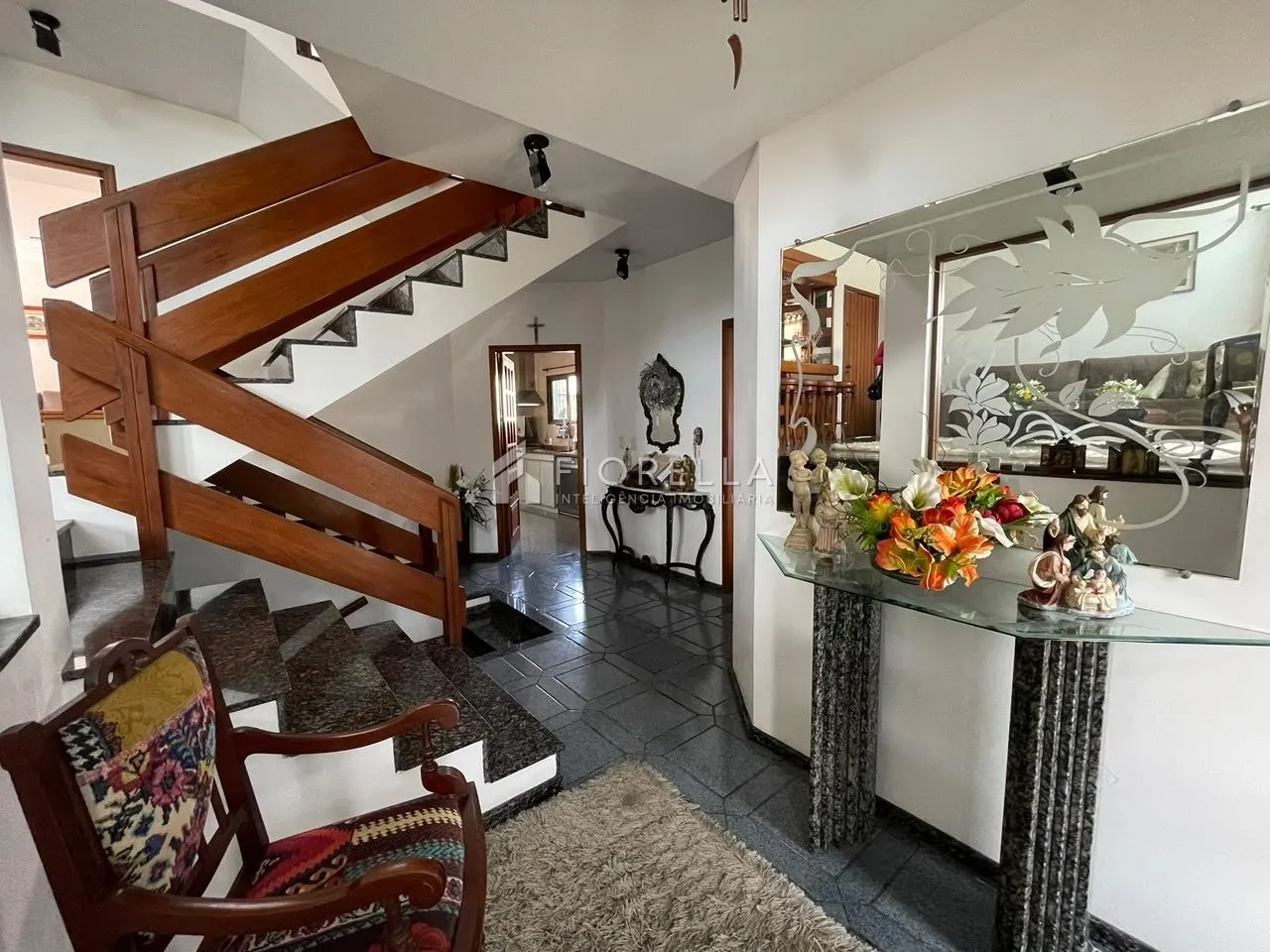 Furnished house, 376 m², with a water view — photo 34