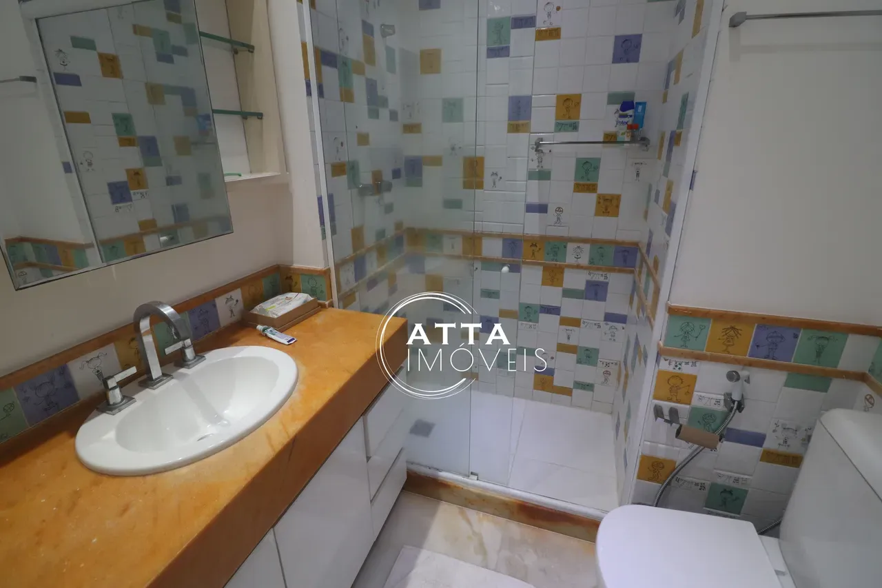 Ванна и 3 спальни: квартира 176 м² — photo 28
