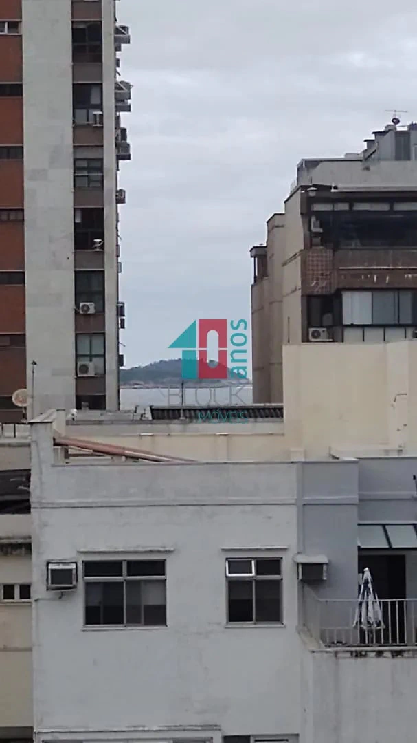 3-bedroom apartment with a mountain view in Rio de Janeiro — photo 13
