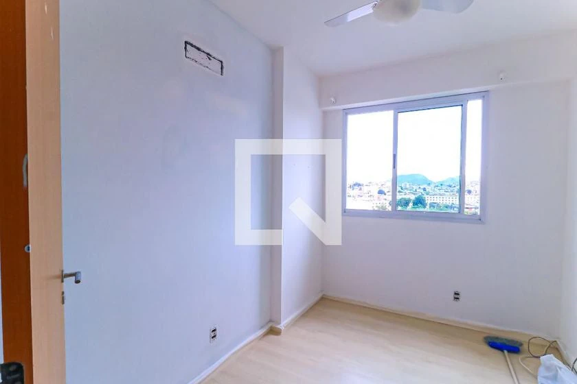 Rental apartment with 2 bedrooms and a balcony — photo 3