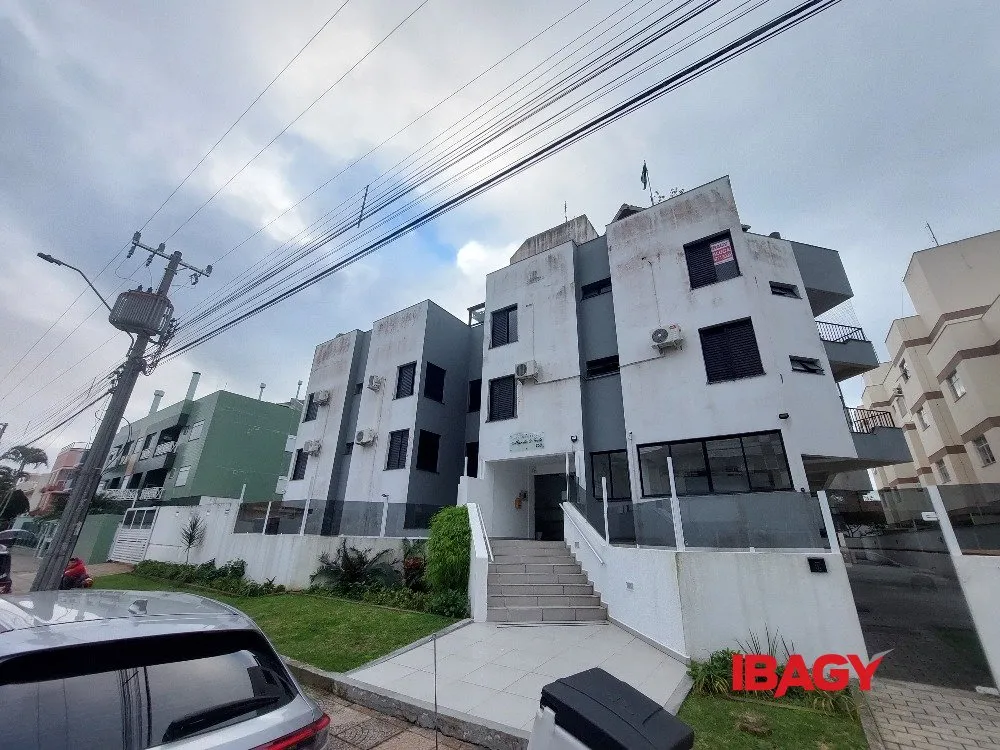 Apartamento de 3 dormitorios con parrilla en la terraza — photo 24