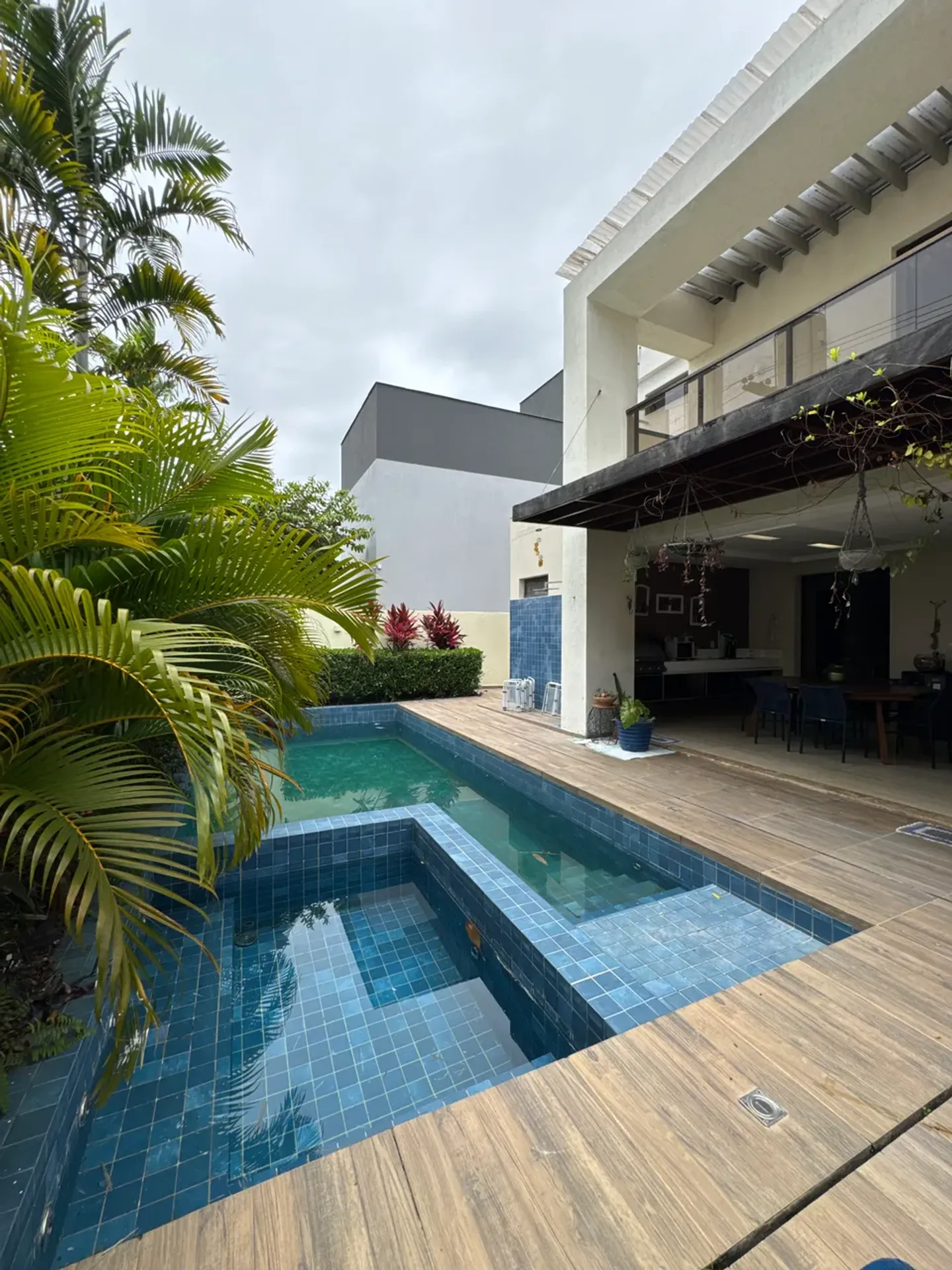5-bedroom house with floor-to-ceiling windows in João Pessoa — photo 10