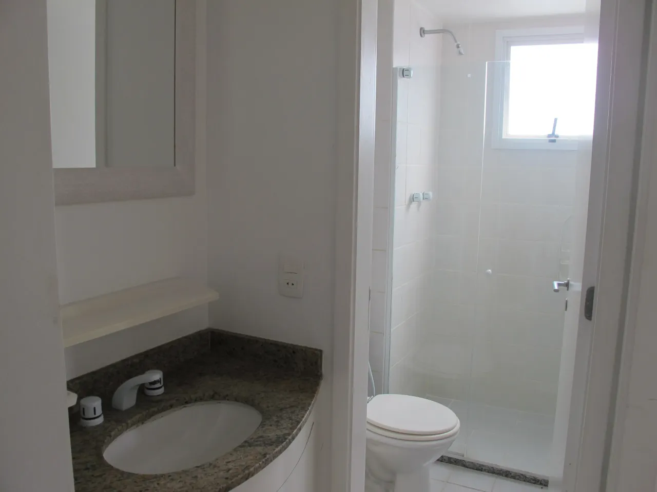 Furnished 1-bedroom apartment with 1 parking space — photo 7