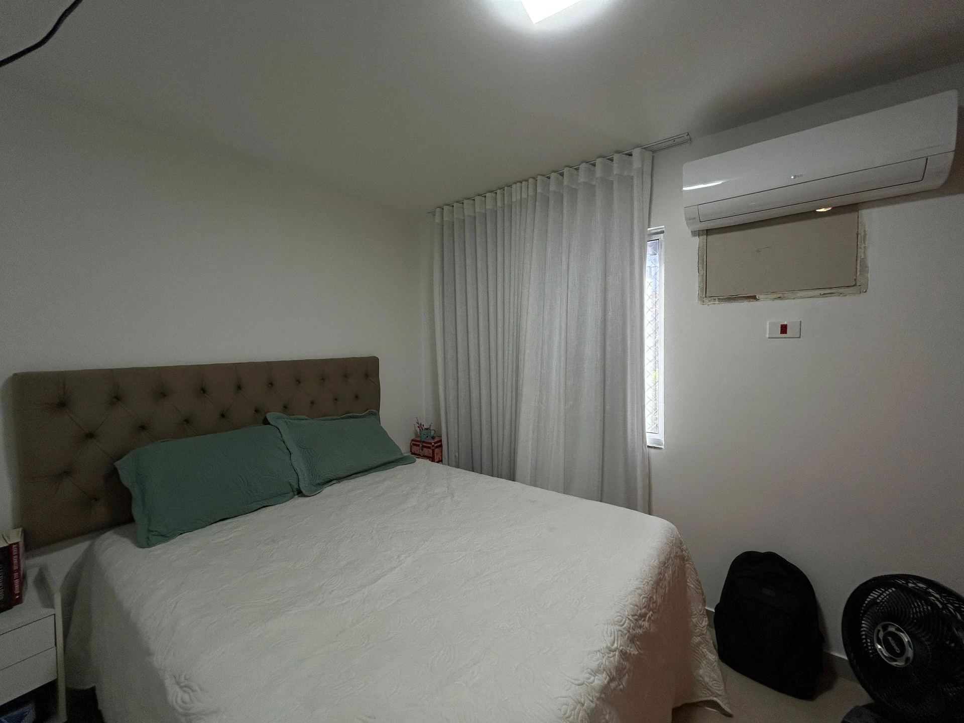 2-bedroom apartment with a mountain view in Rio de Janeiro — photo 33