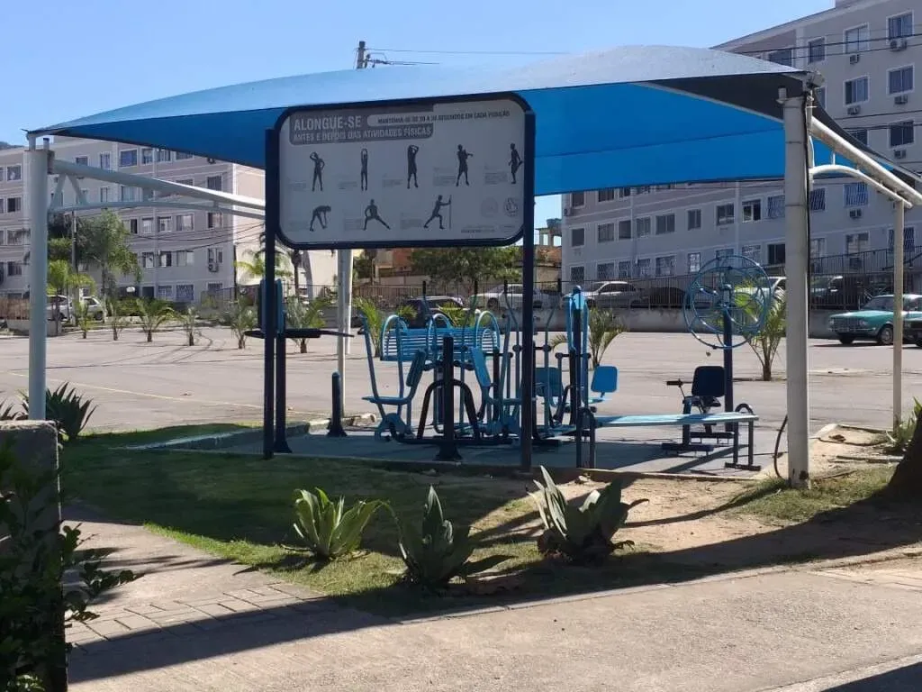 Apartamento de 2 quartos em condomínio com piscina — photo 35