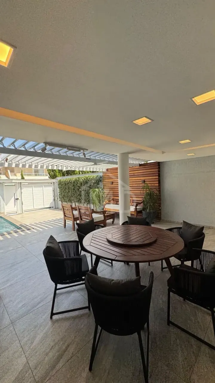 Furnished house with 4 bedrooms and 5 bathrooms, 300 m² — photo 10