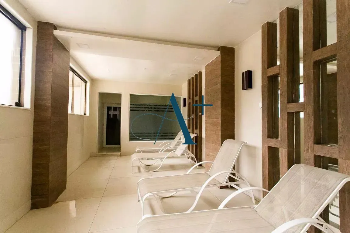 Triplex penthouse with 3 bedrooms and 3 bathrooms — photo 28