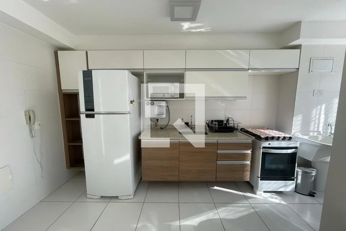 Furnished 2-bedroom apartment with balcony — photo 62