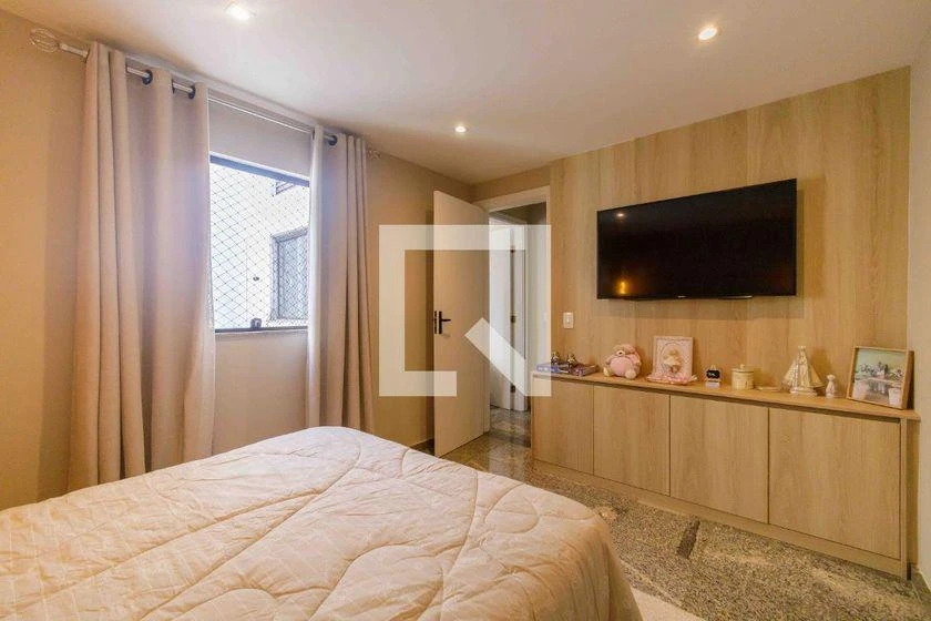 Furnished 185 m² apartment with 3 bedrooms and balcony — photo 11