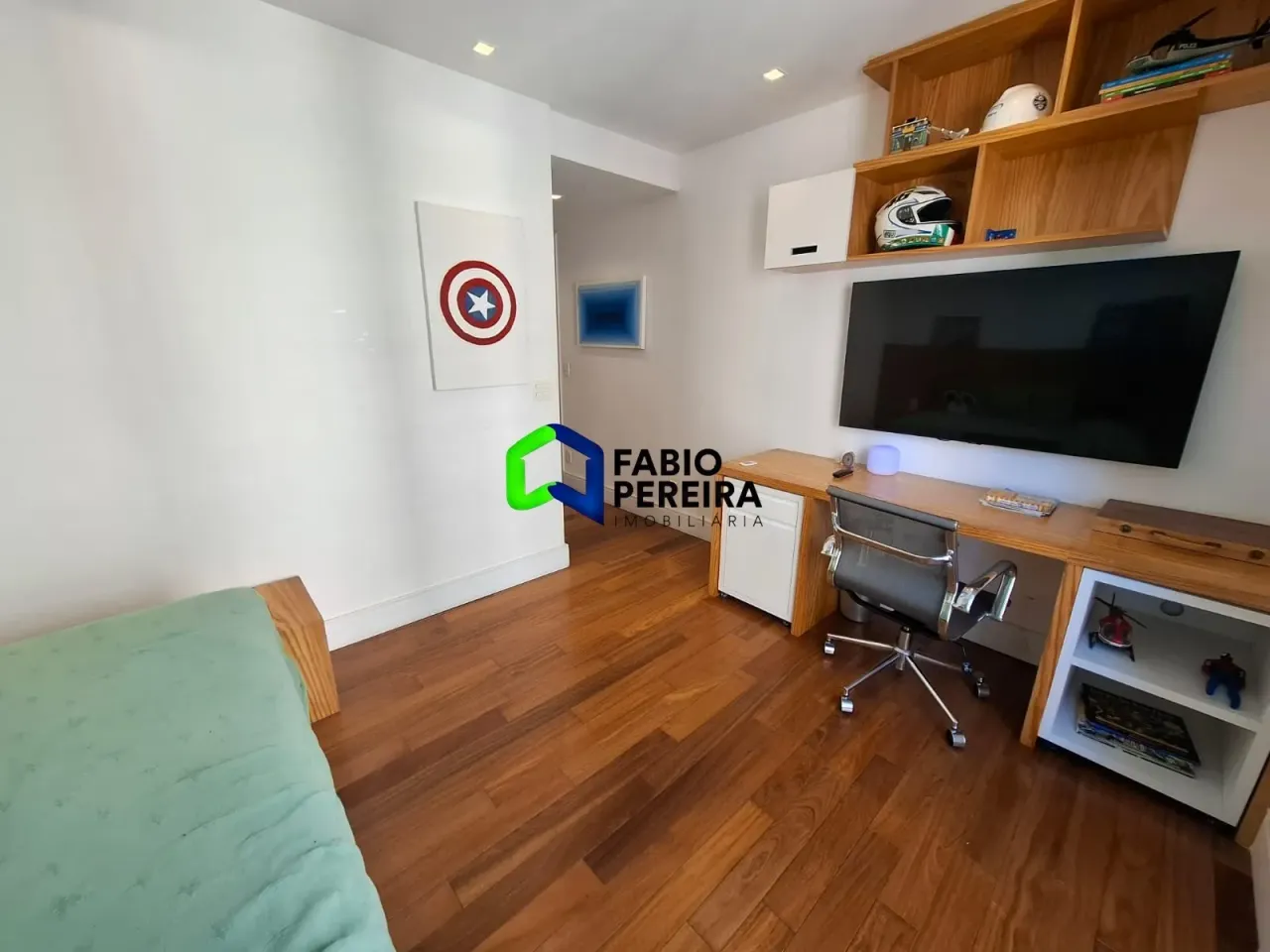 Apartment with open-plan kitchen, 3 bedrooms and 4 baths — photo 6