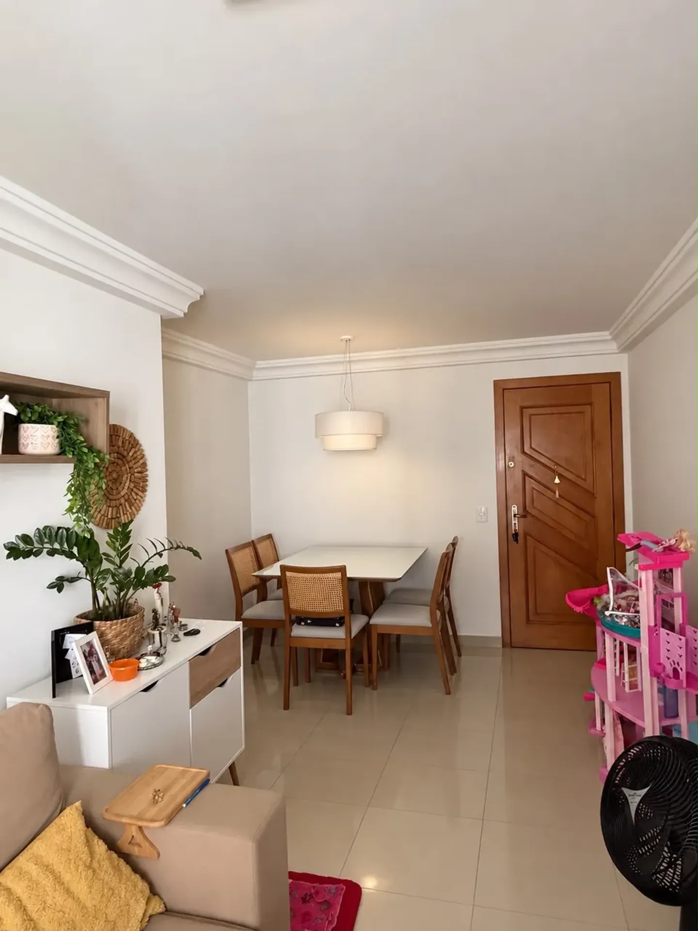 3-bedroom apartment in a building with a gym — photo 10