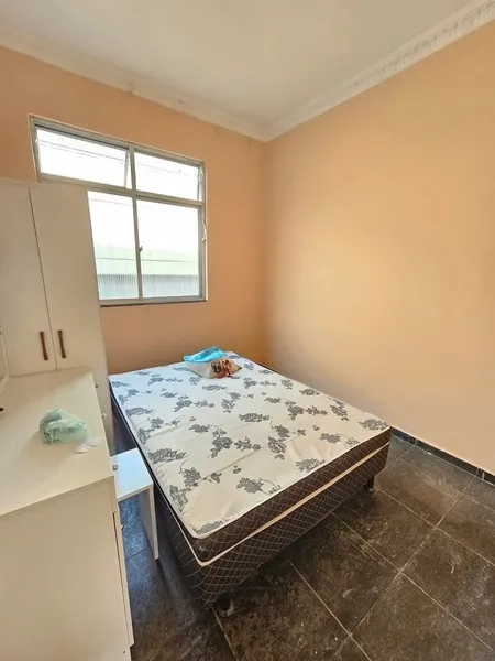 Bañera y 2 dormitorios: casa de 225 m² — photo 5