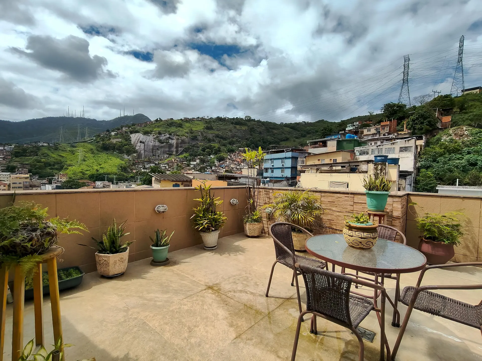 Mountain view in a 3-bedroom apartment, 200 m² — photo 37