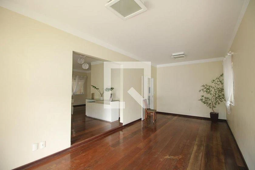 6-bedroom house with 4 en-suite suites and 600 m² — photo 32