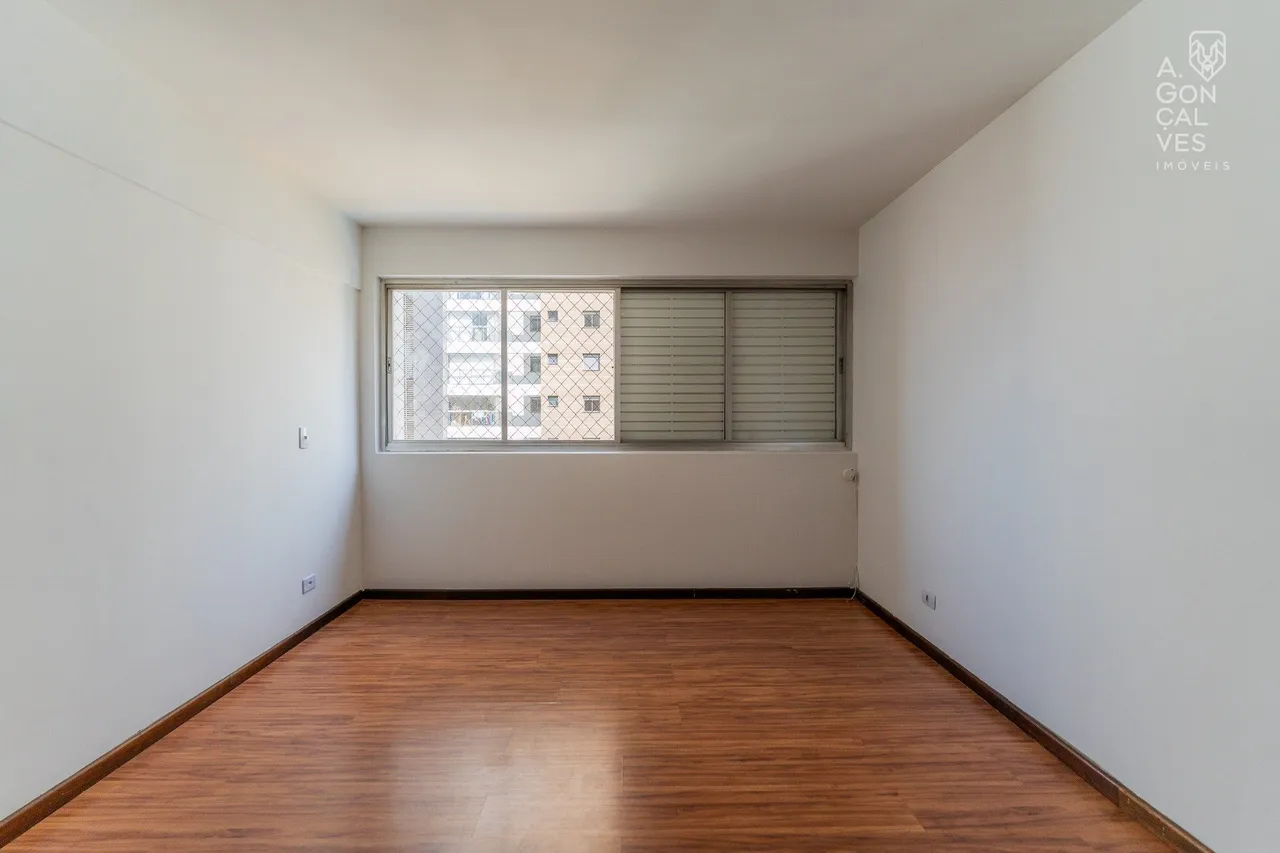 4-bedroom apartment with 3 baths and 2 parking spaces — photo 3