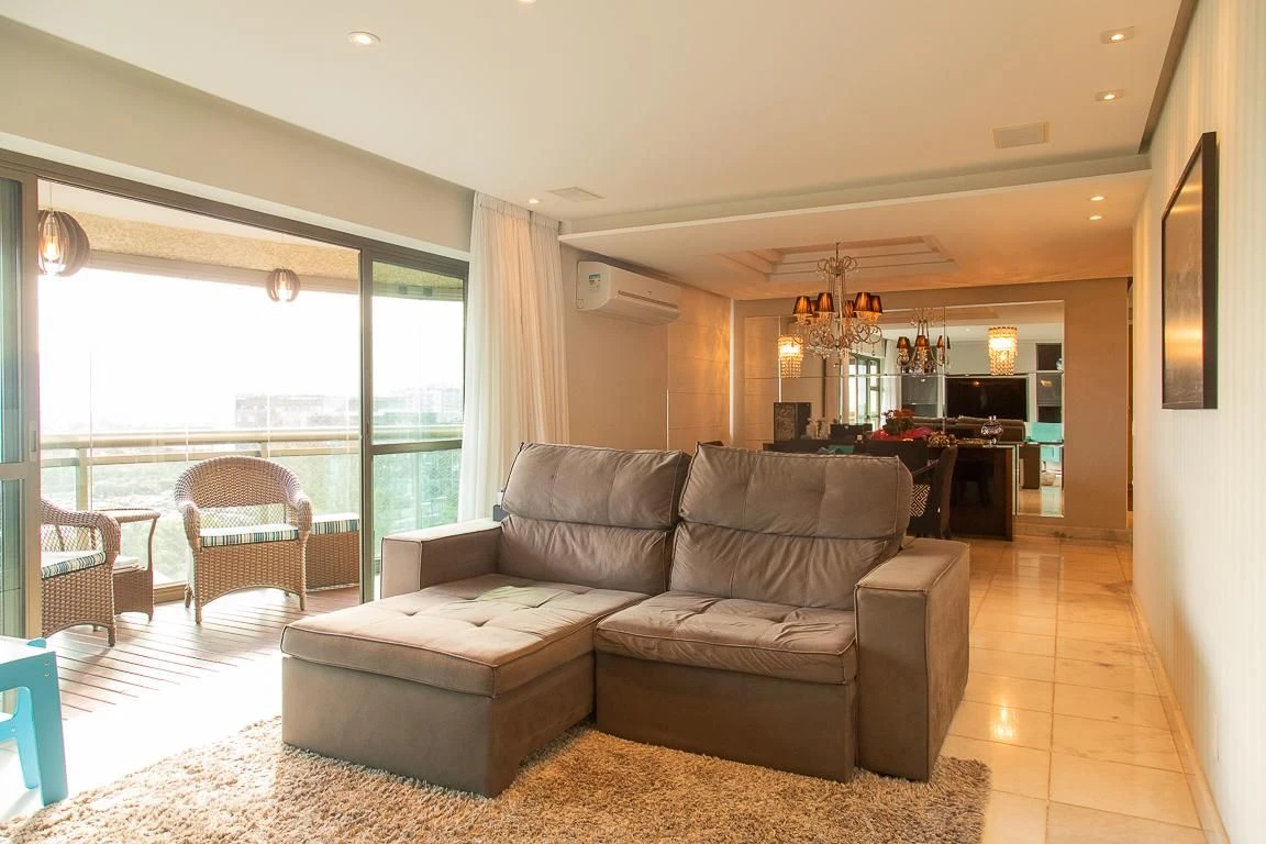 2-bedroom apartment with a home office