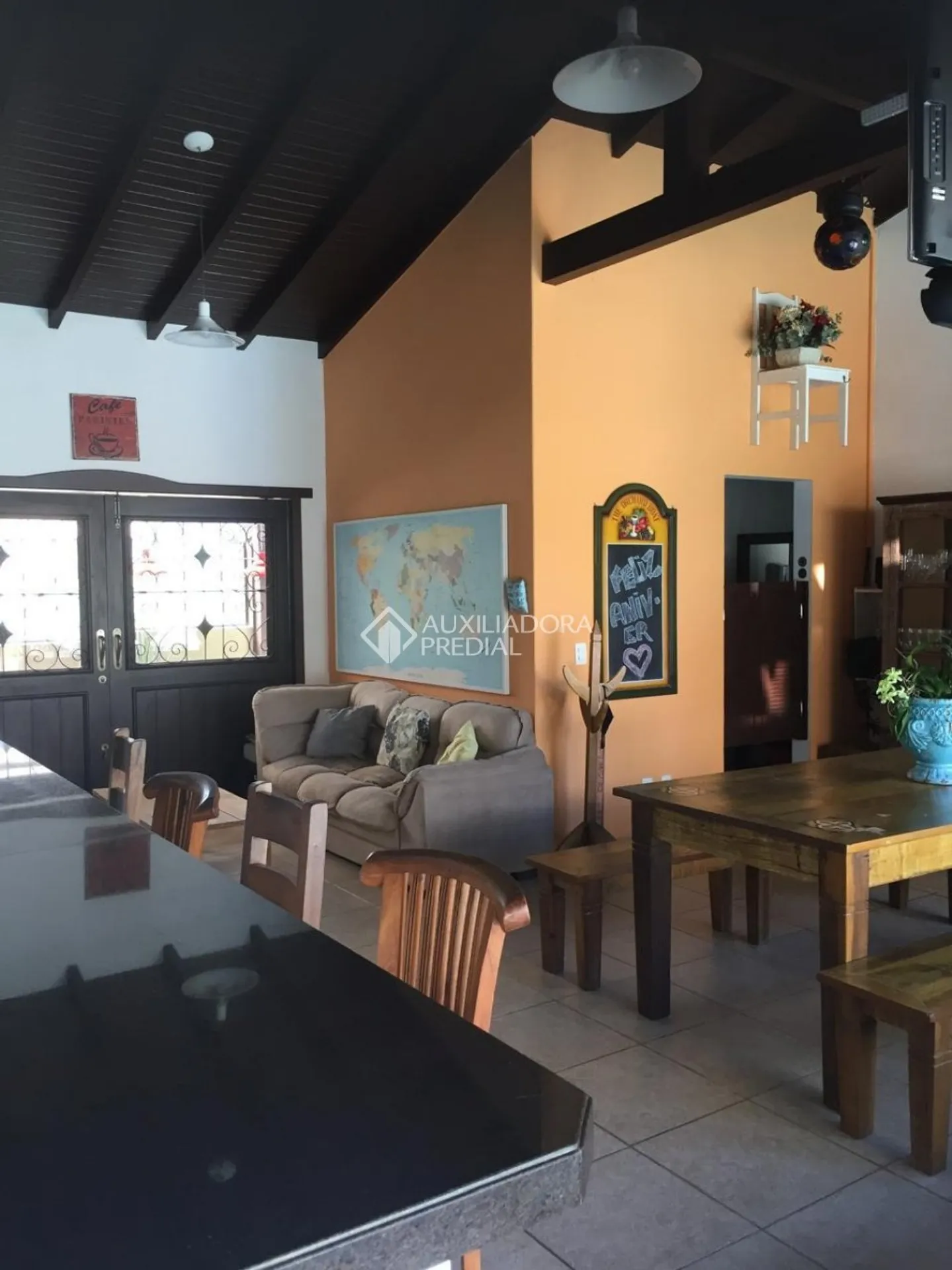 Furnished 350 m² house with an open-plan gas kitchen — photo 29
