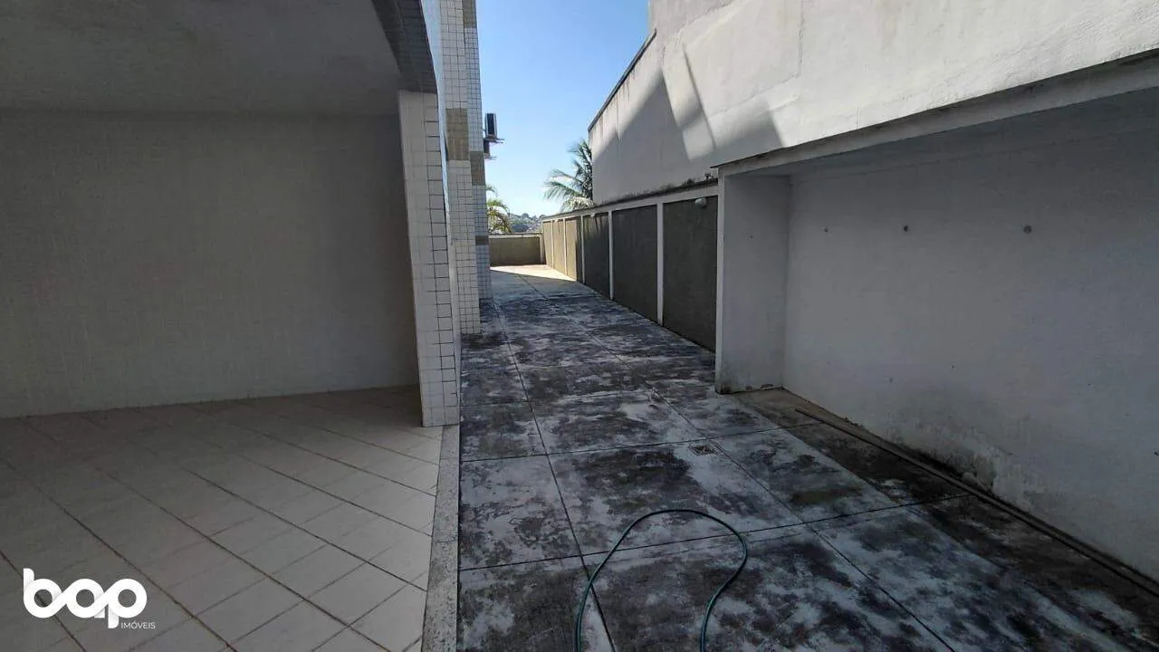 3-bedroom apartment with a water view in Rio de Janeiro — photo 13