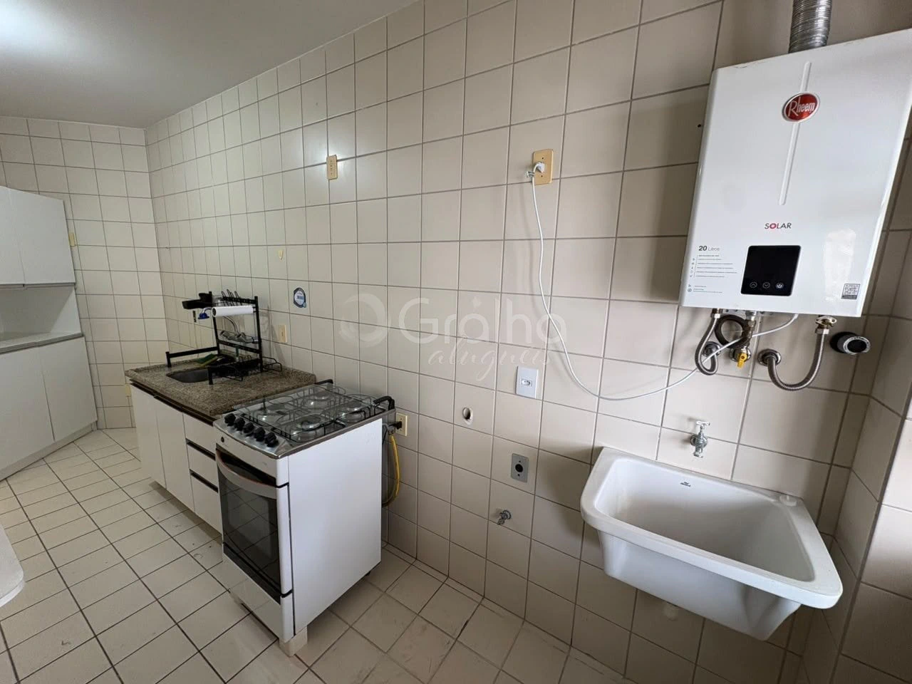 Apartment, 98 m², with a grill on the balcony — photo 9