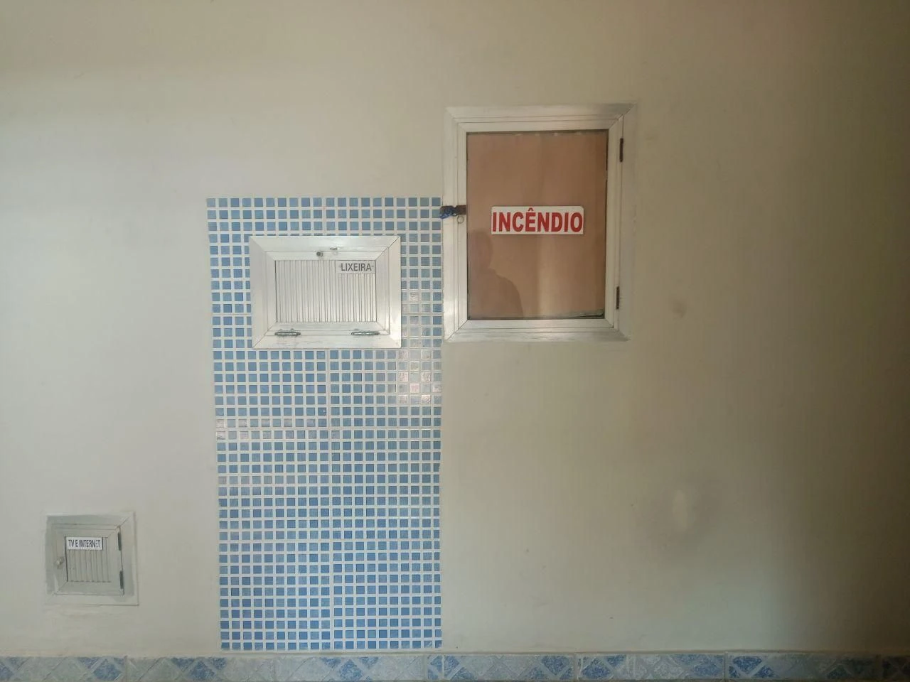 Невмебльована квартира з 2 спальнями та кухнею на газі — photo 36
