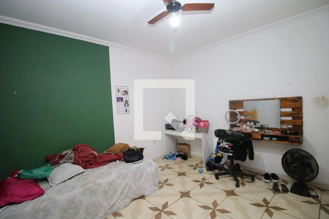 Casa mobiliada com 3 quartos, 1 banheiro e jardim privativo — photo 2