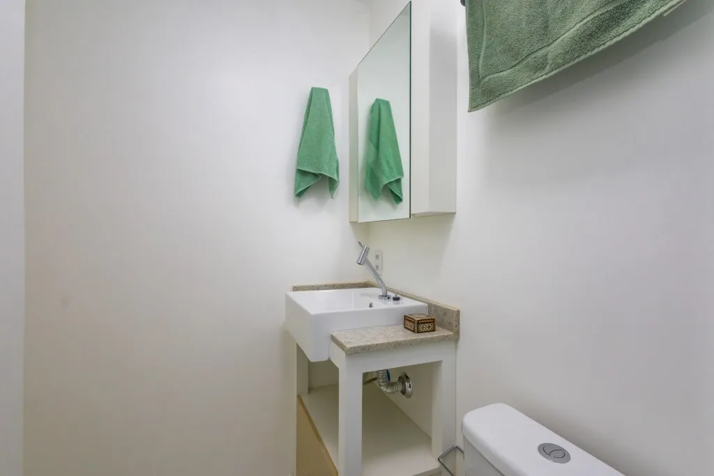 Furnished 31 m² studio with open-plan kitchen — photo 18