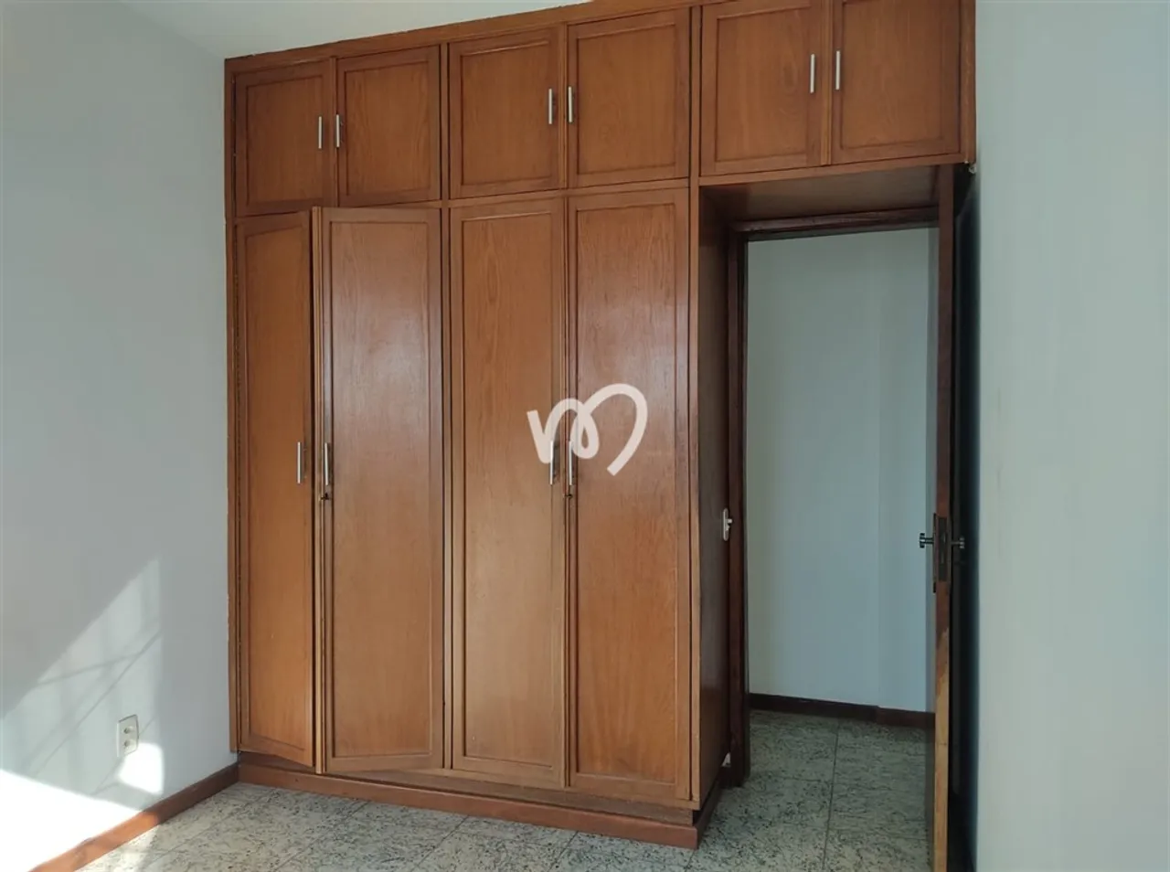 98 m² apartment with 3 bedrooms and built-in wardrobes — photo 4