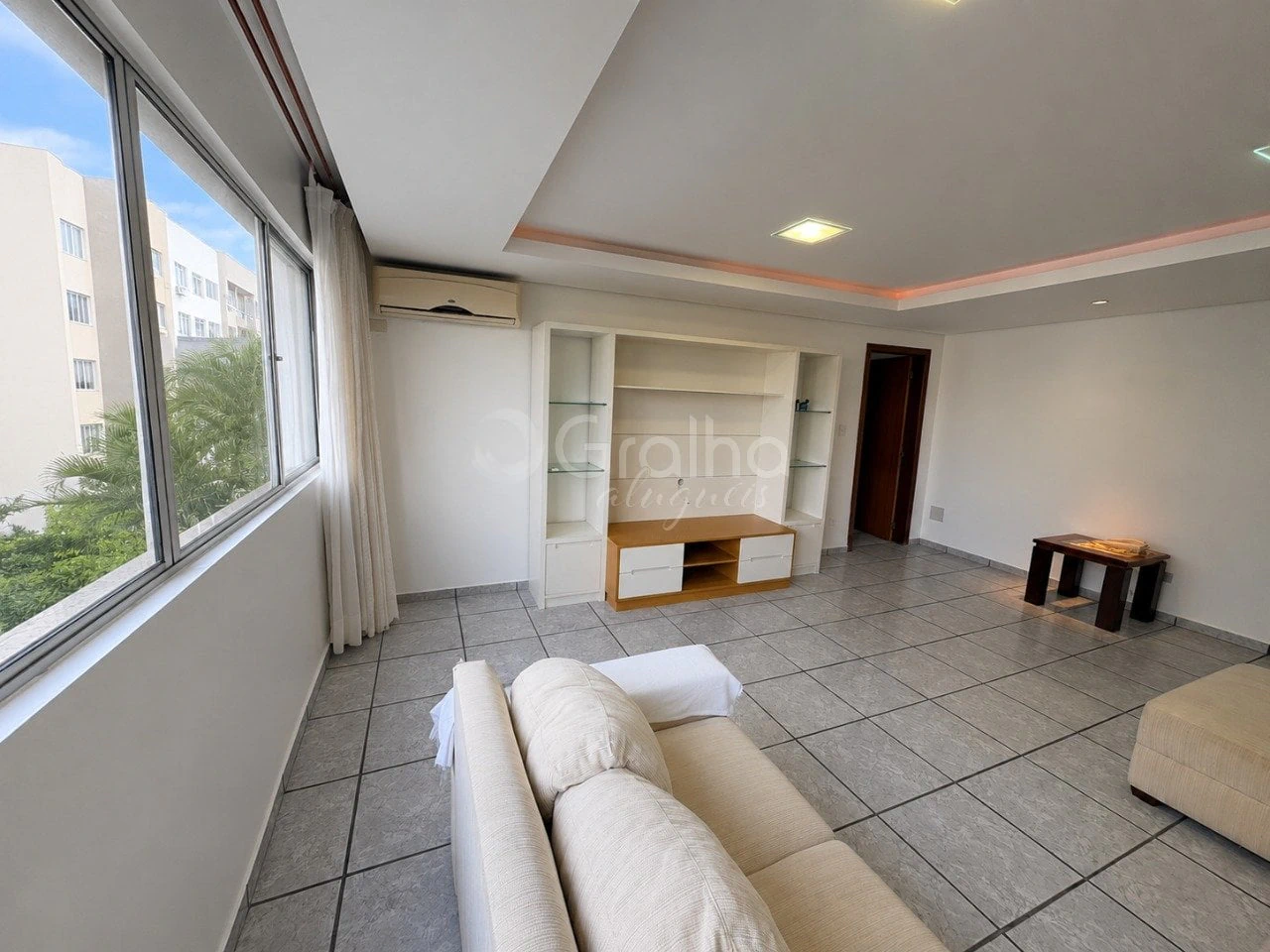 4-bedroom apartment with a suite and 138 m² — photo 3