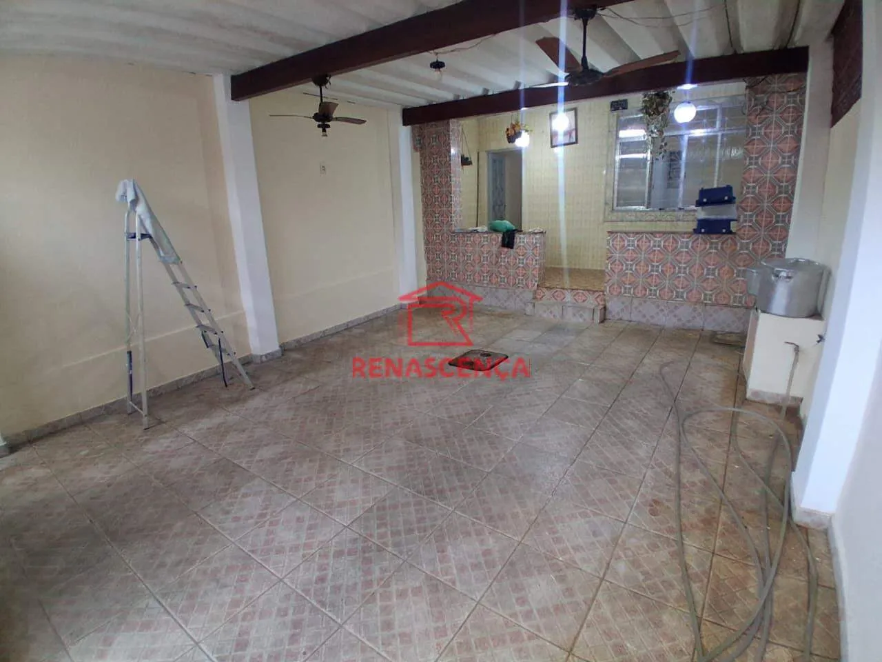 4-bedroom house with shared open-air pool access — photo 24