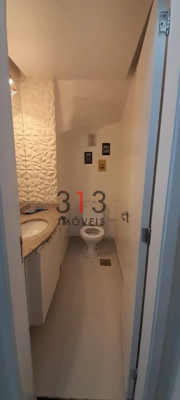 4-bedroom house with a bathtub — photo 20