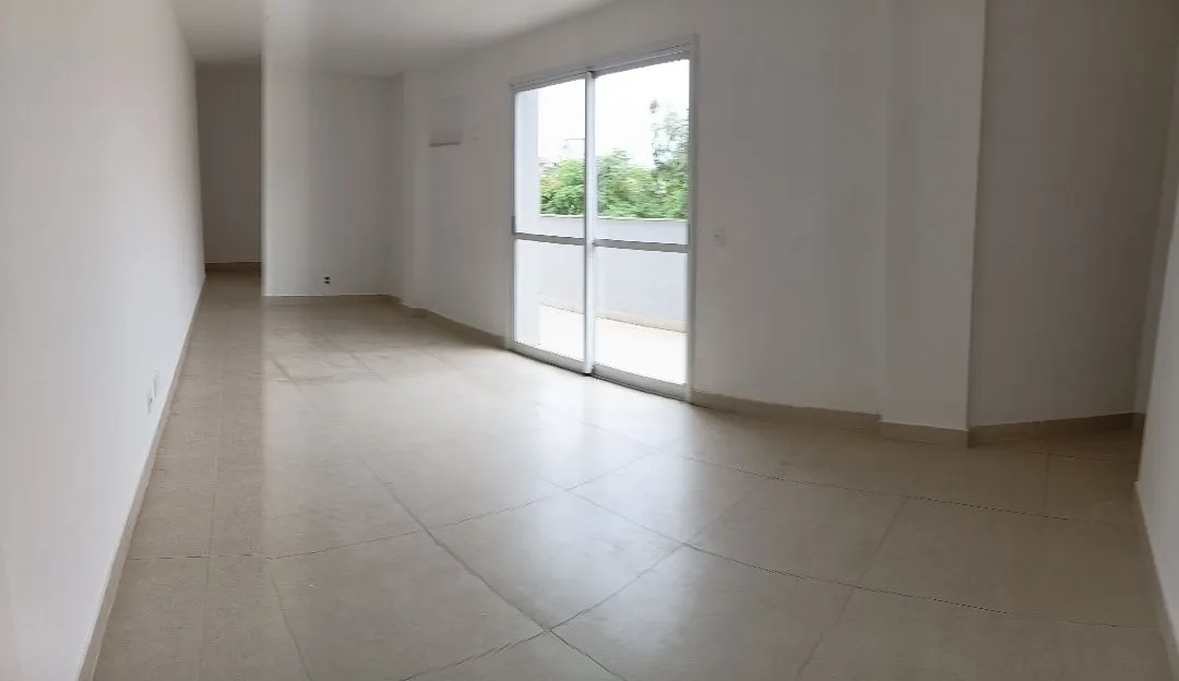 2-bedroom apartment in a building with a gym — photo 8
