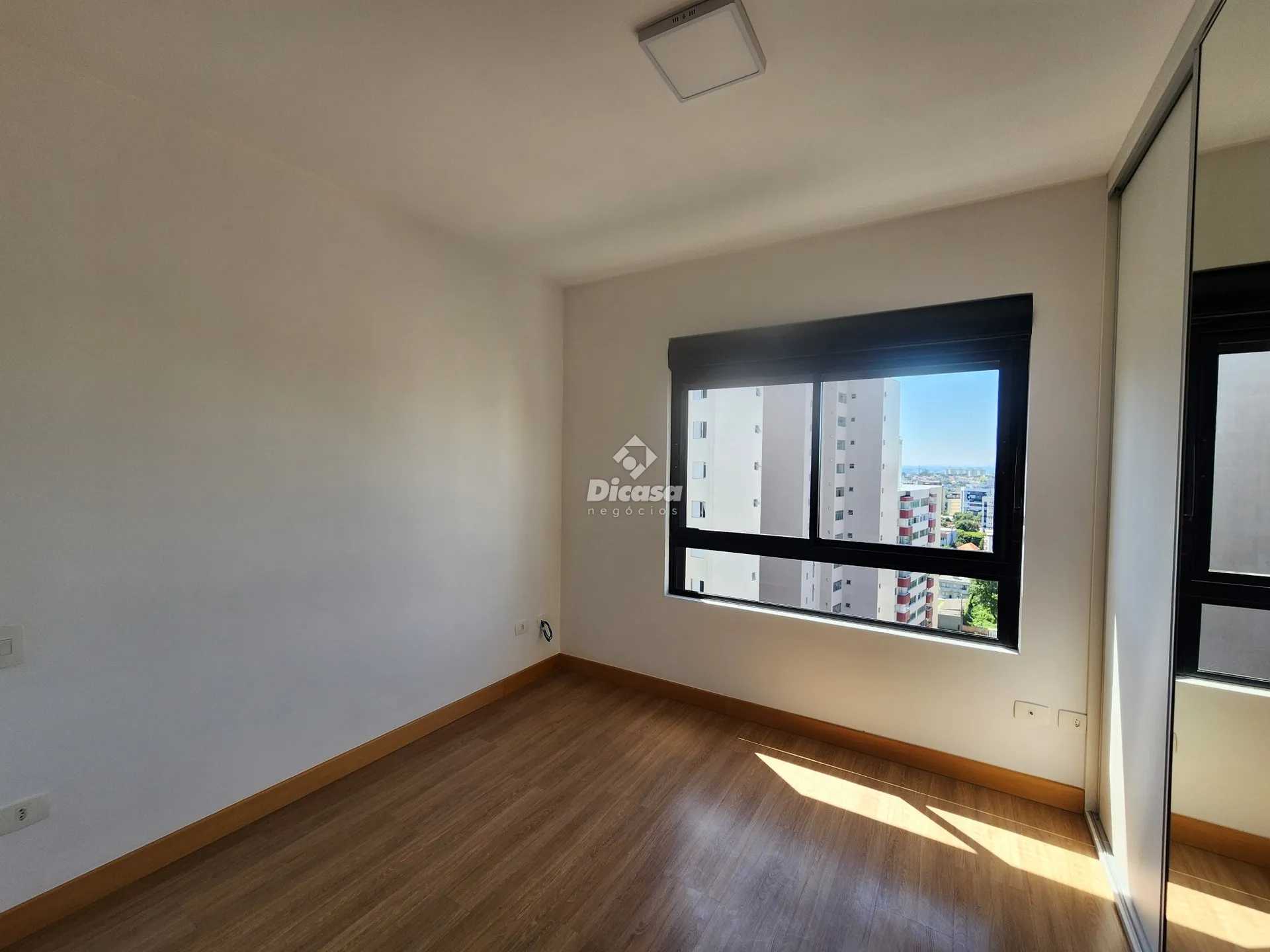 Unfurnished 2-bedroom apartment with 2 bathrooms — photo 36