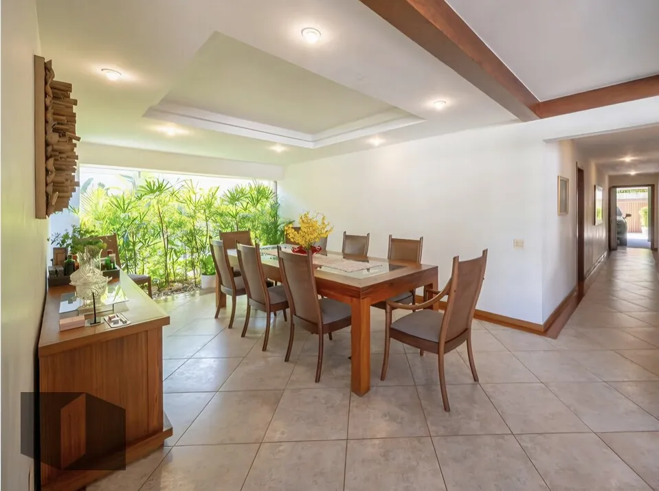 Casa com 4 quartos, 5 banheiros e 5 vagas — photo 21