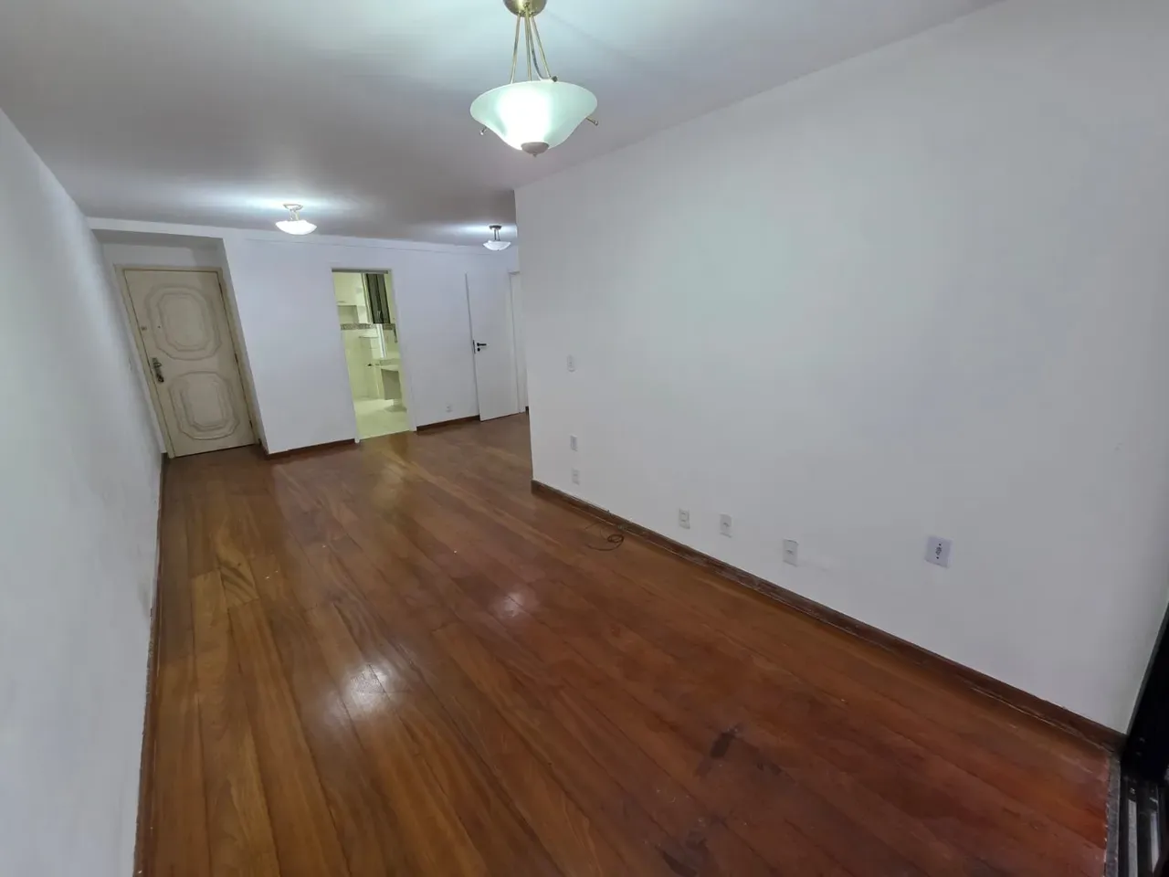 3-bedroom apartment, 1 with its own bathroom, 127 m² — photo 9