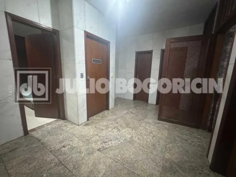 Дом 429 м²: 4 спальни, 5 парковочных мест, барбекю — photo 32