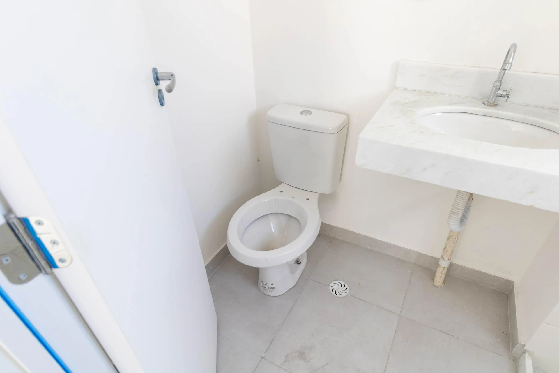 Apartment with 2 bedrooms, 1 en-suite and 1 parking spot — photo 24