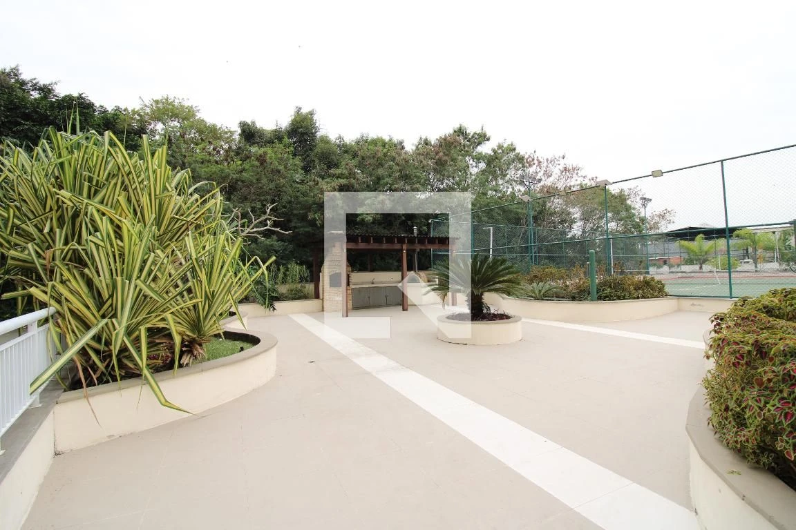 1-bedroom apartment with a glassed-in balcony — photo 46