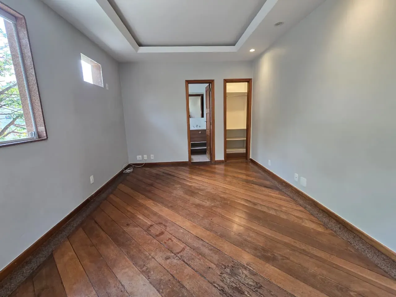 Будинок на 450 м² з 4 спальнями та кухнею з газом — photo 20