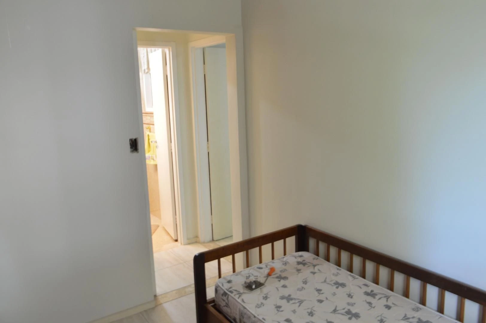 2-bedroom apartment with open-plan kitchen and balcony — photo 12