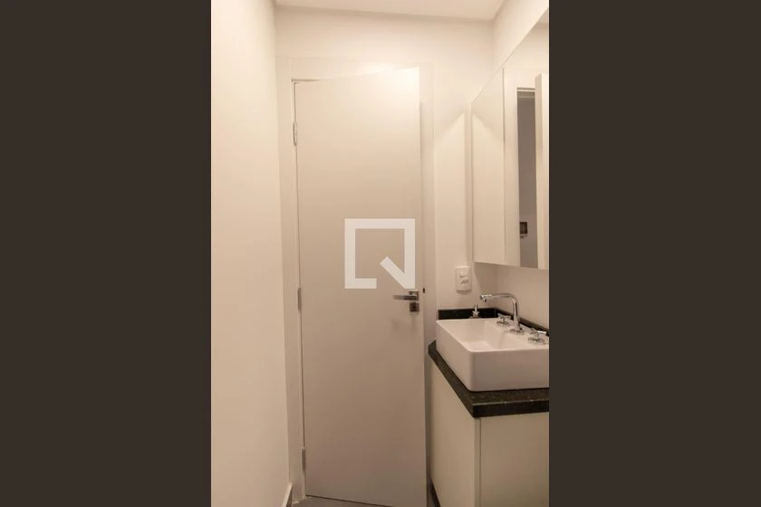 Studio com 1 quarto e 1 banheiro, com churrasqueira privativa