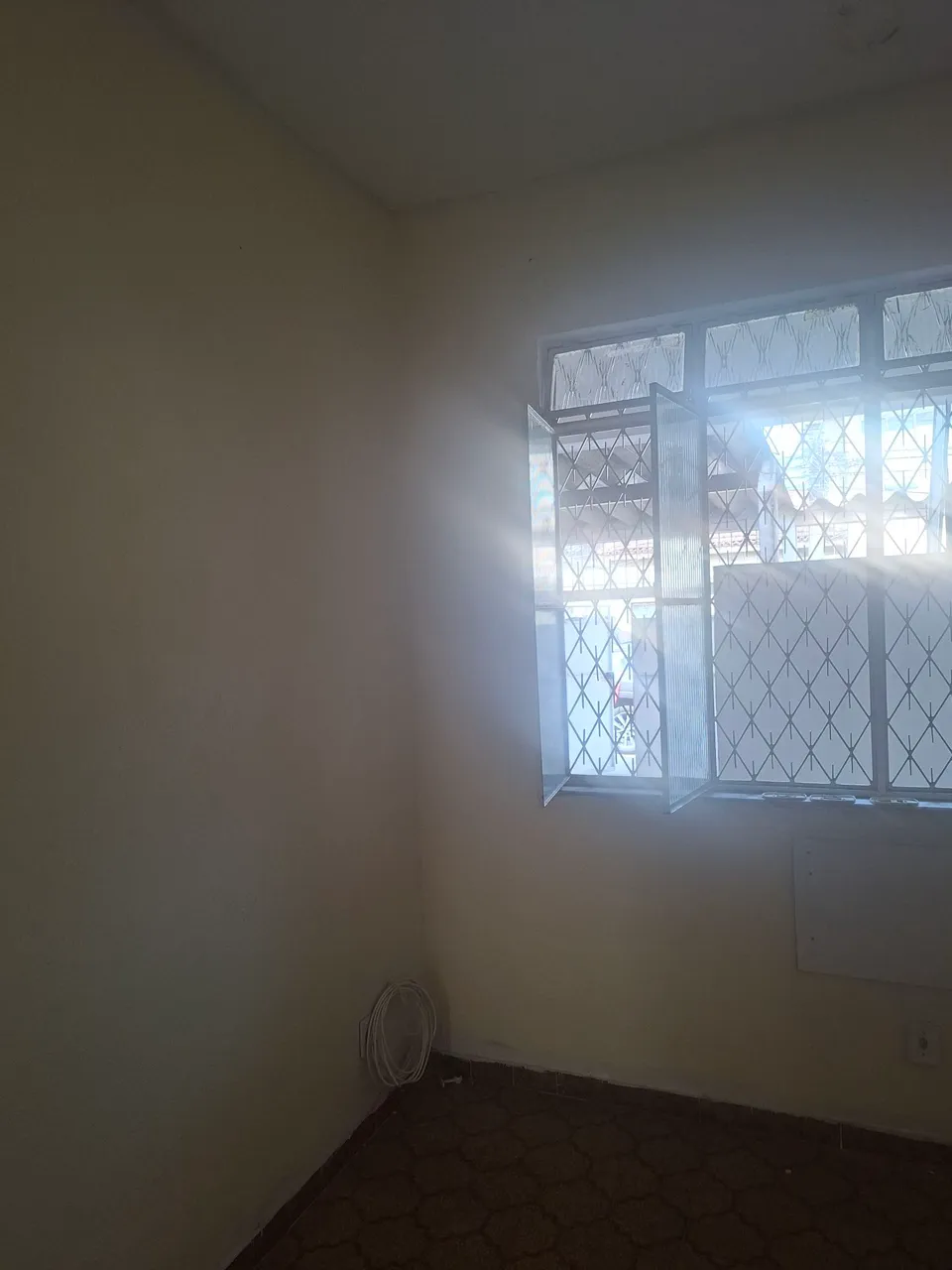 House with an electric shower and laundry area — photo 15