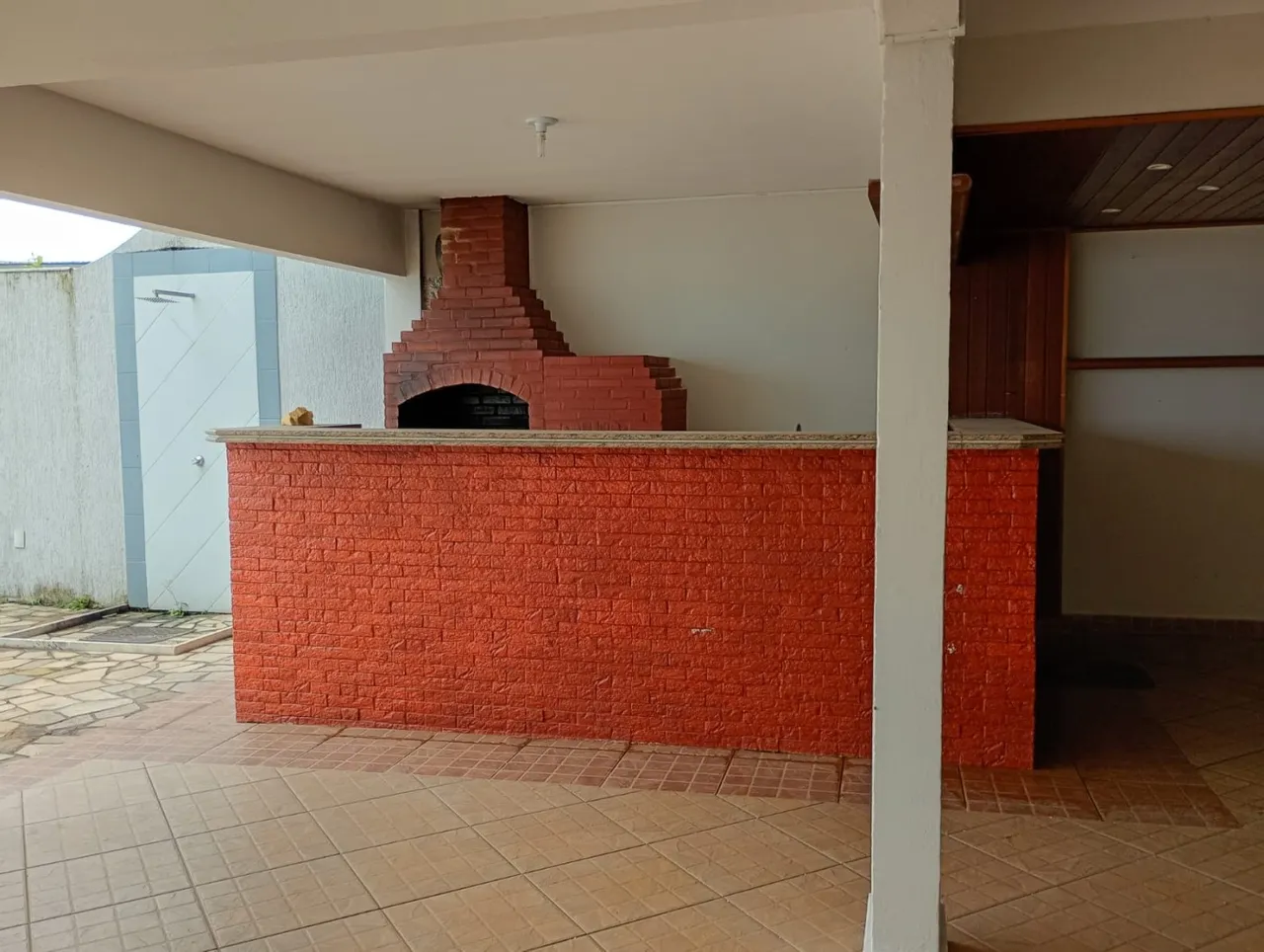 Furnished rental house with 3 bedrooms and 5 bathrooms — photo 5