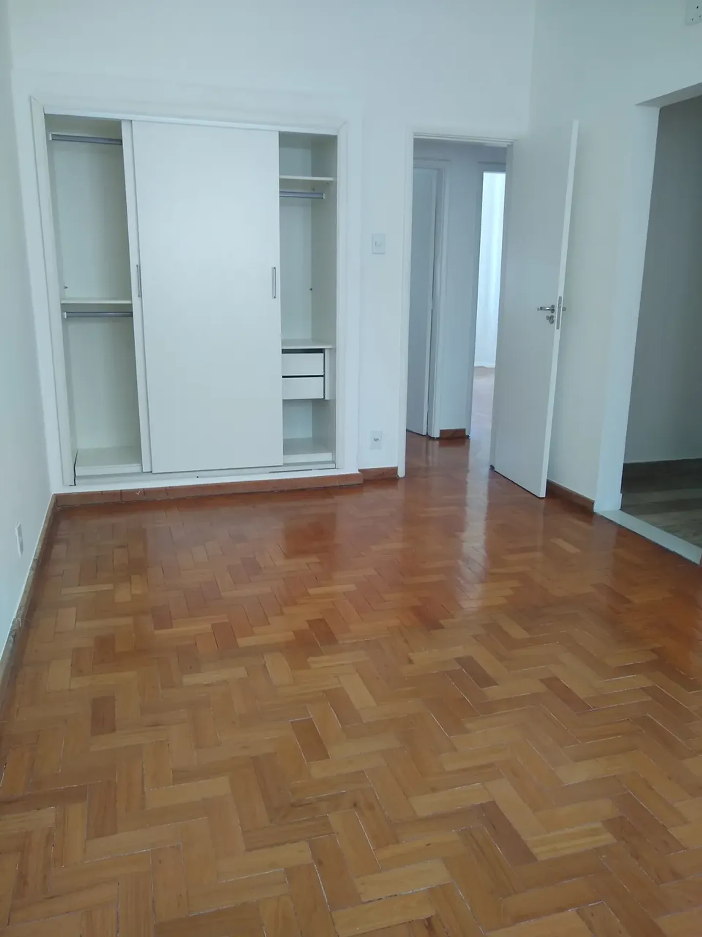 Apartamento com 3 quartos e cozinha integrada a gás — photo 19